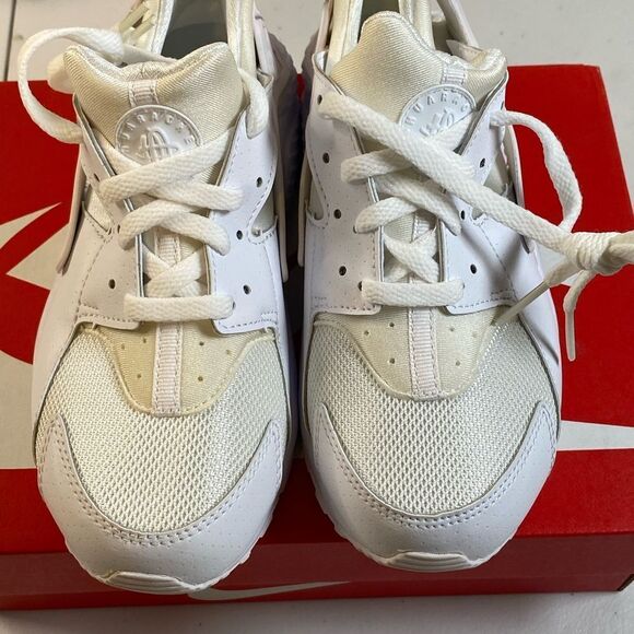 NIB NIKE Youth Huarache Run (PS) White Running Athletic Tennis Shoe - Size 2Y - Picture 10 of 14